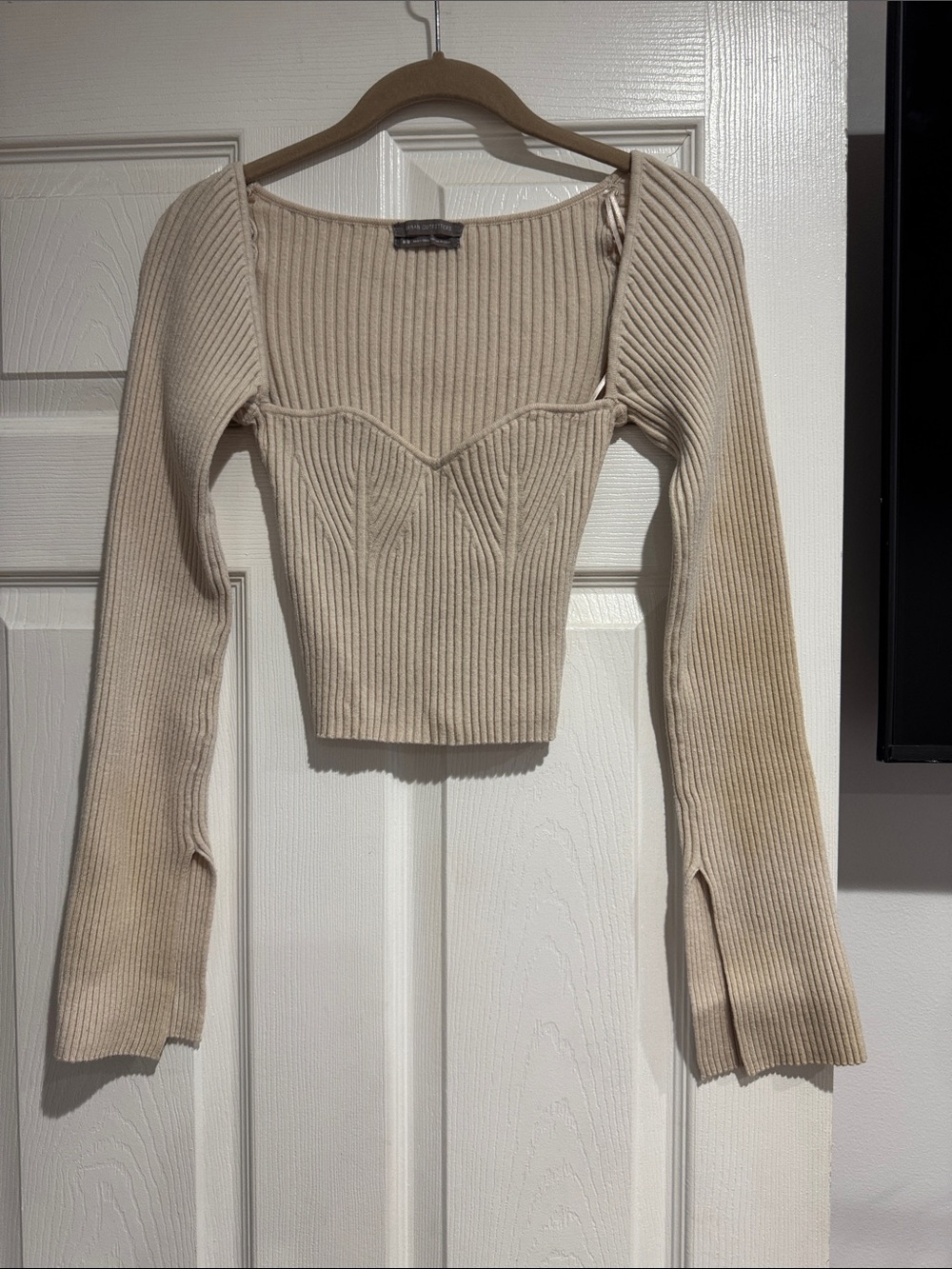 Urban outfitted Ribbed Long-Sleeve Square Neck Crop Top - Cream size m
